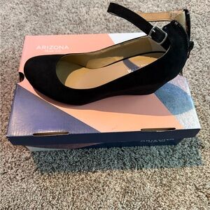 Arizona Laflin Black Wedges with Ankle Strap